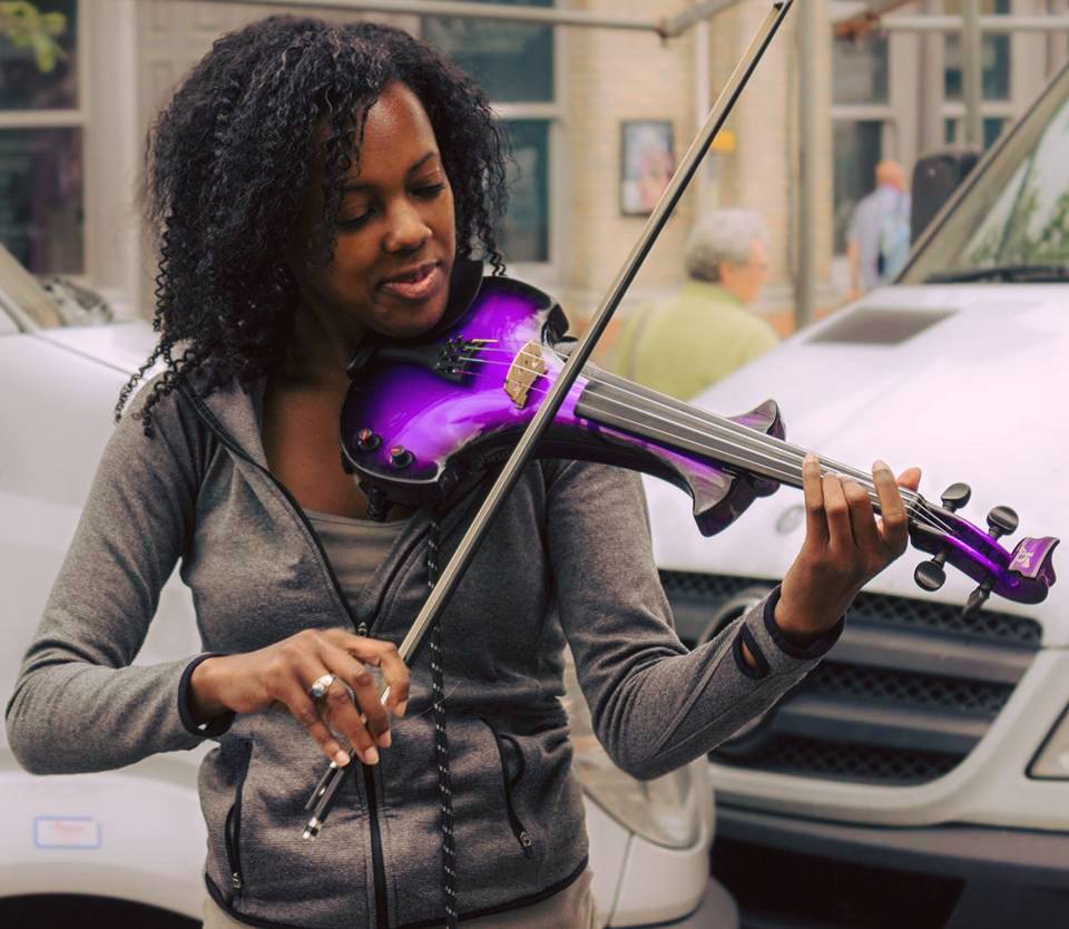 Serena Smith Purple fiddle busker in Horncastle